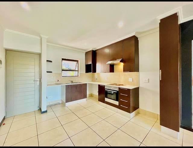 2 BEDROOM APARTMENT FOR SALE IN LONEHILL